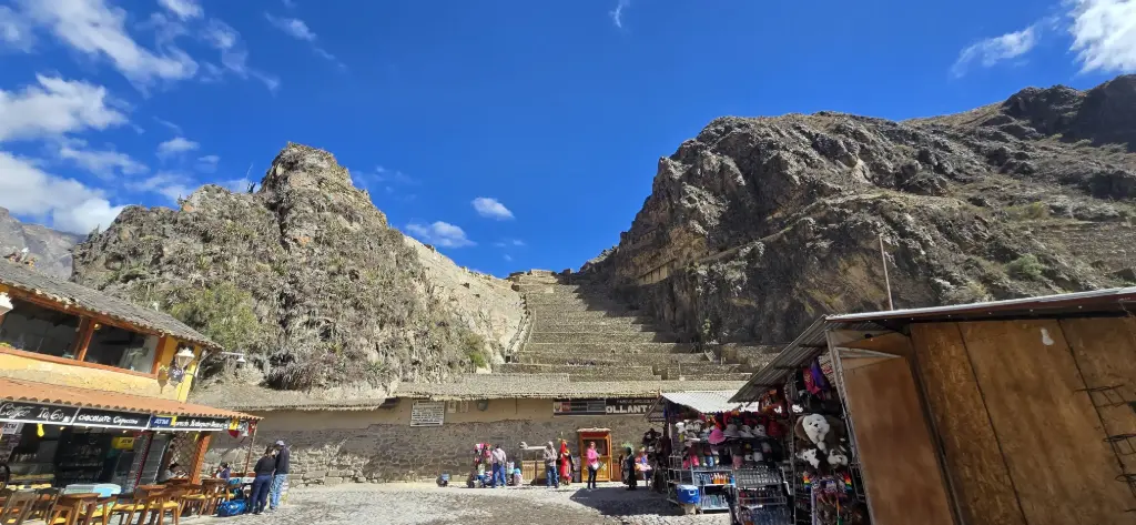 Sacred Valley Tour & Train to Machu Picchu 